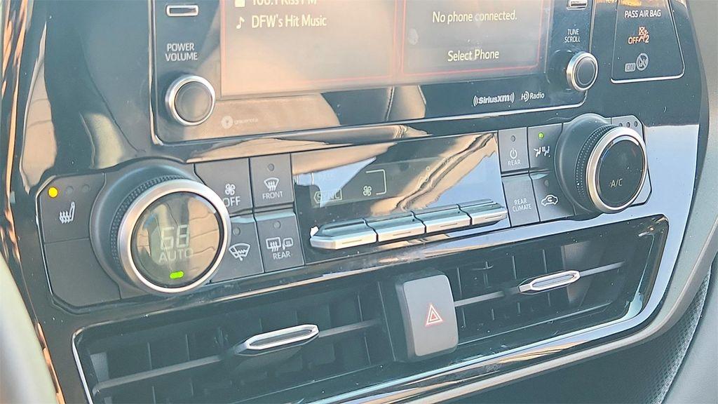 used 2022 Toyota Highlander car, priced at $33,995