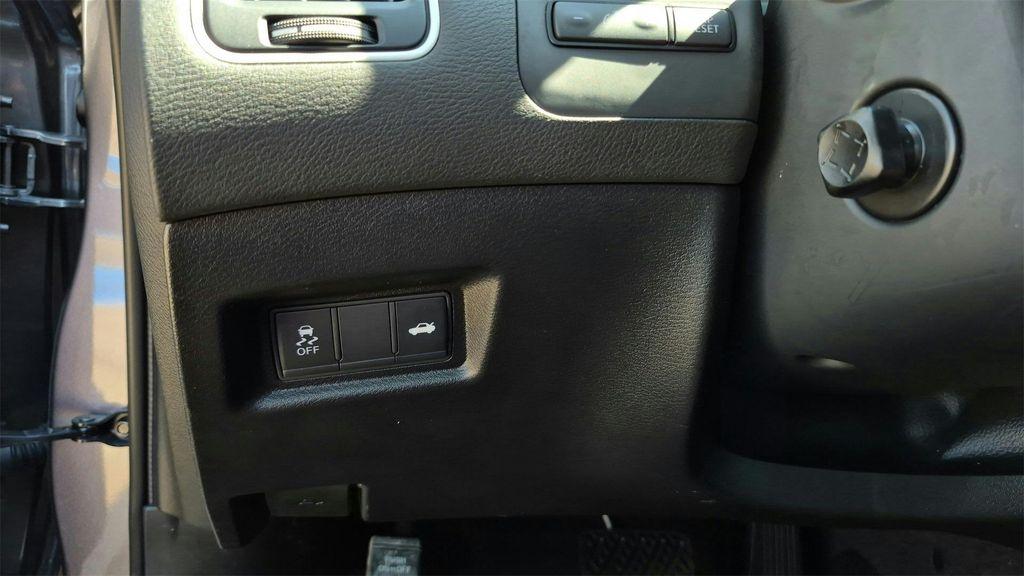 used 2024 INFINITI Q50 car, priced at $32,995