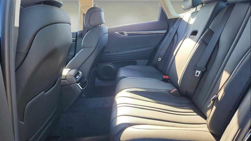 new 2025 Genesis G80 car, priced at $59,270