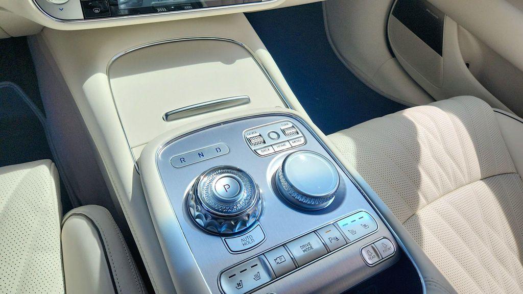 new 2026 Genesis G90 car, priced at $100,440