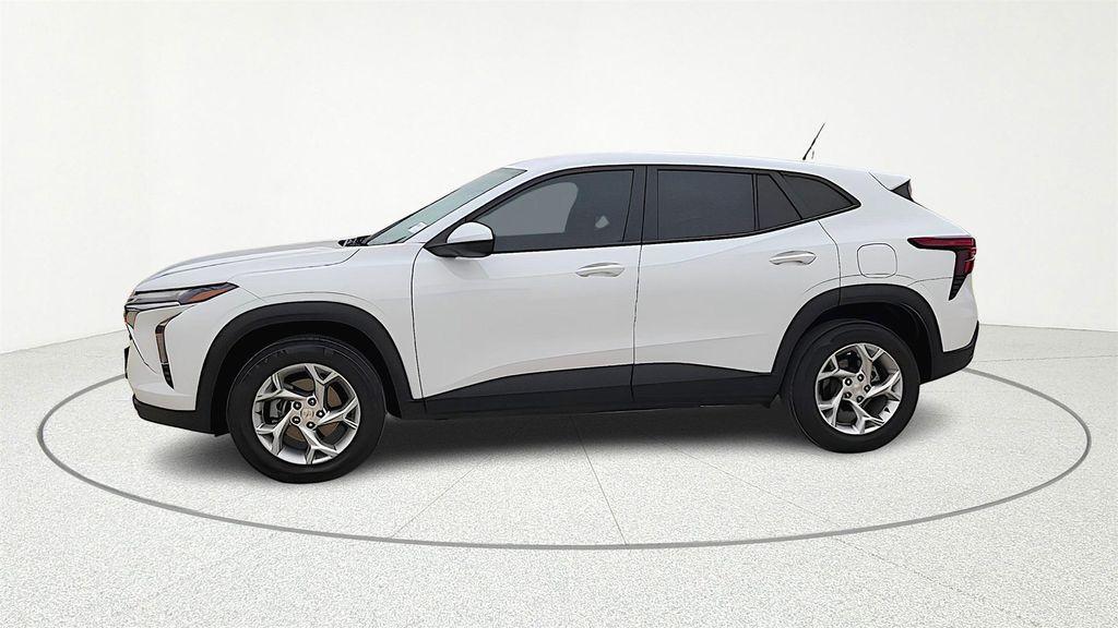 used 2024 Chevrolet Trax car, priced at $17,950
