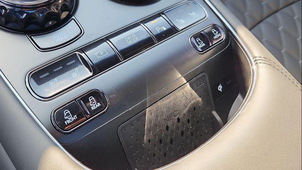 new 2026 Genesis G90 car, priced at $102,895