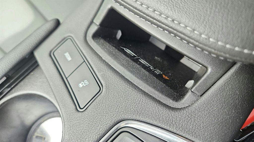 used 2025 Cadillac XT5 car, priced at $50,987