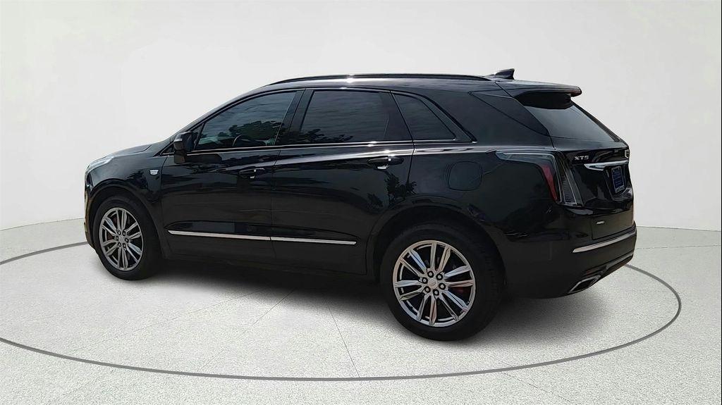 used 2025 Cadillac XT5 car, priced at $50,987