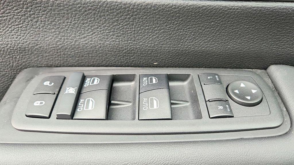 used 2026 Chrysler Pacifica car, priced at $36,773