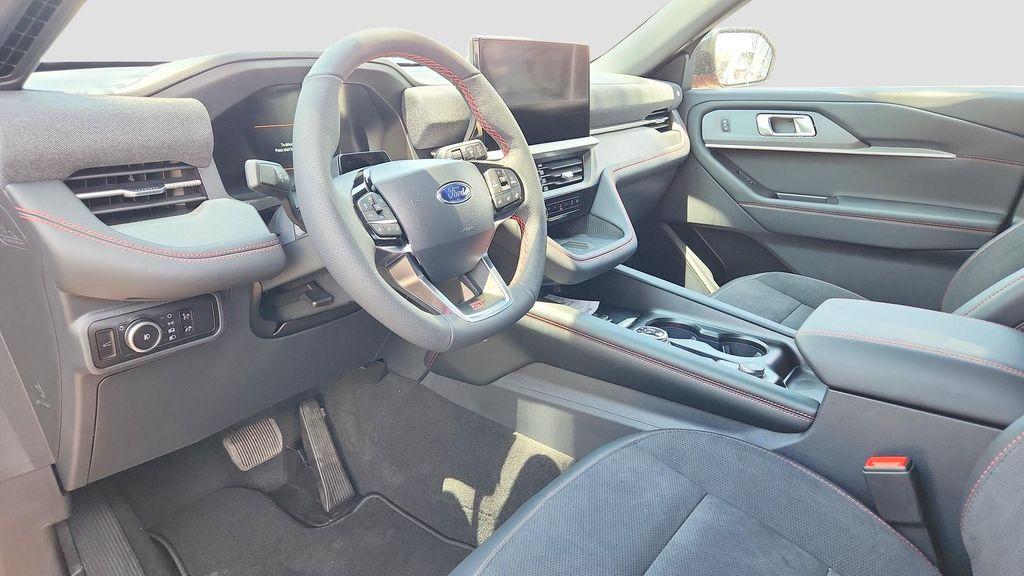 used 2025 Ford Explorer car, priced at $48,149