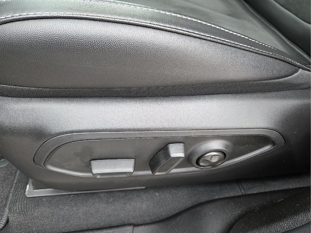 new 2026 Jeep Grand Cherokee car, priced at $45,825