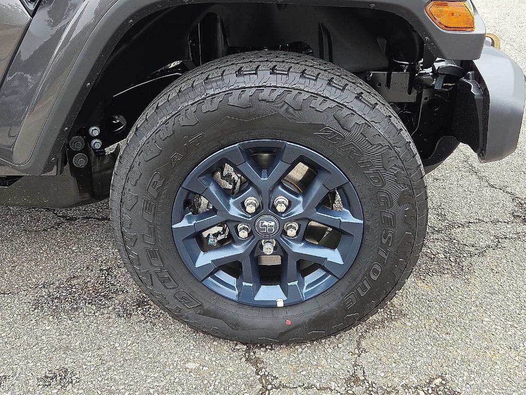 new 2026 Jeep Gladiator car, priced at $49,385