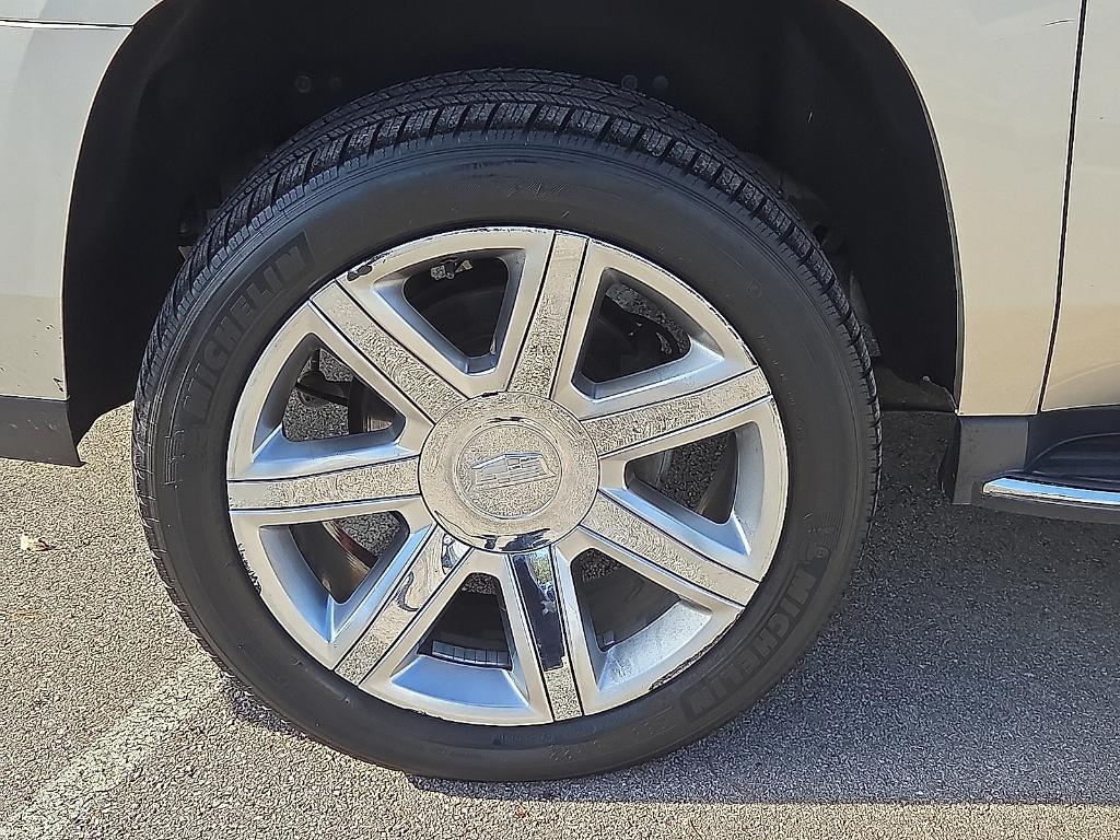 used 2017 Cadillac Escalade ESV car, priced at $11,868