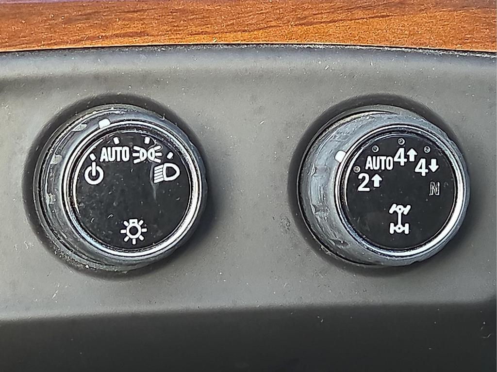 used 2017 Cadillac Escalade ESV car, priced at $11,868