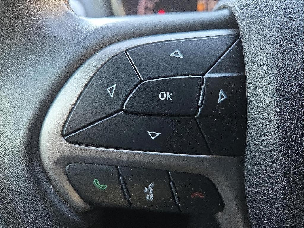 used 2018 Jeep Grand Cherokee car, priced at $15,525