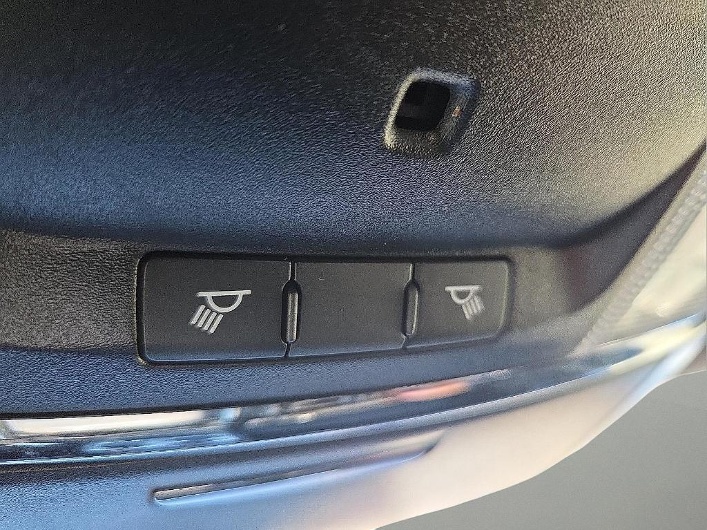 used 2018 Jeep Grand Cherokee car, priced at $15,525