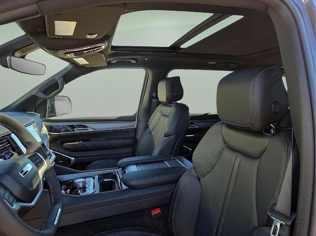 new 2026 Jeep Grand Wagoneer car, priced at $68,960