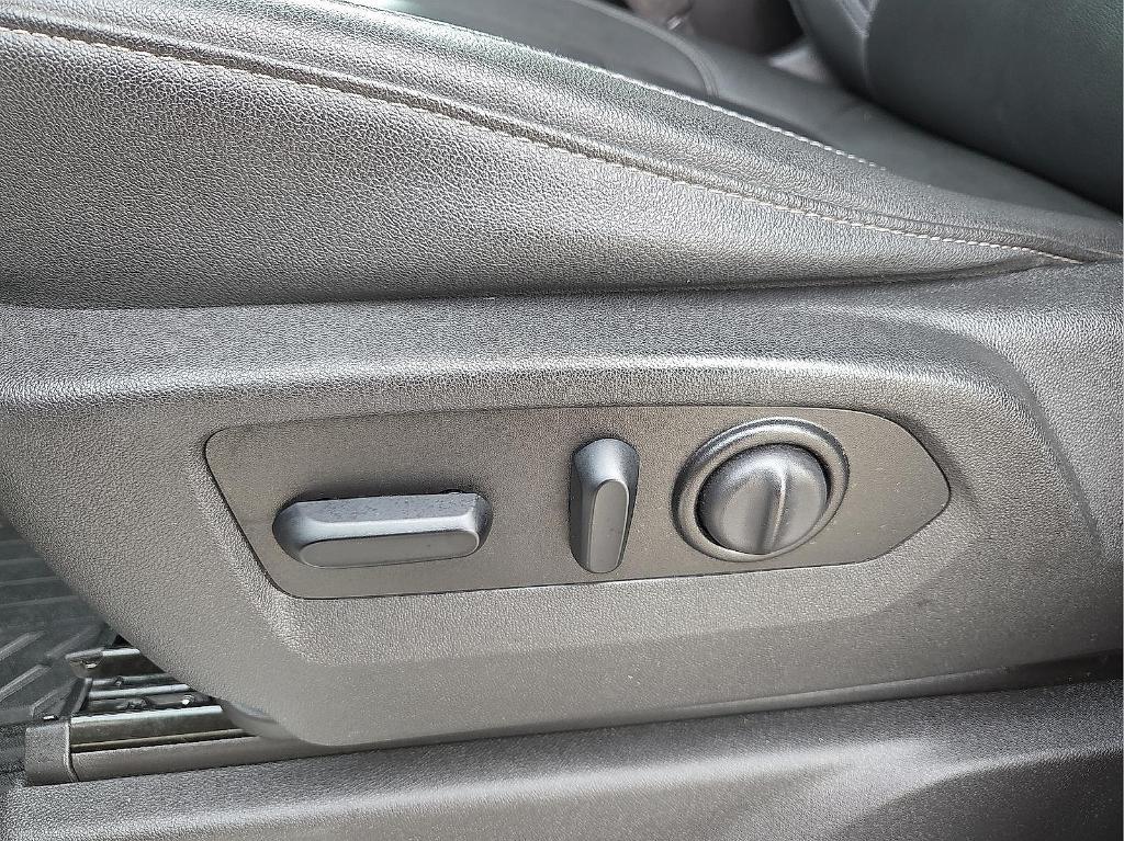 used 2021 Chevrolet Silverado 1500 car, priced at $38,487