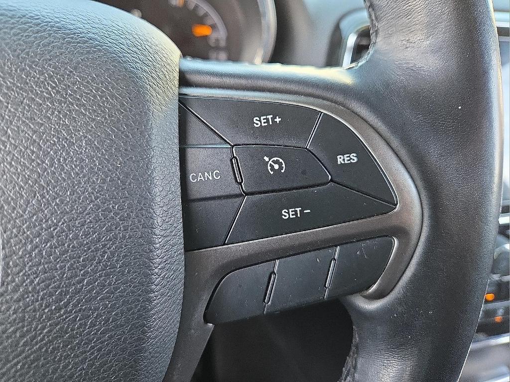 used 2021 Jeep Grand Cherokee car, priced at $15,868