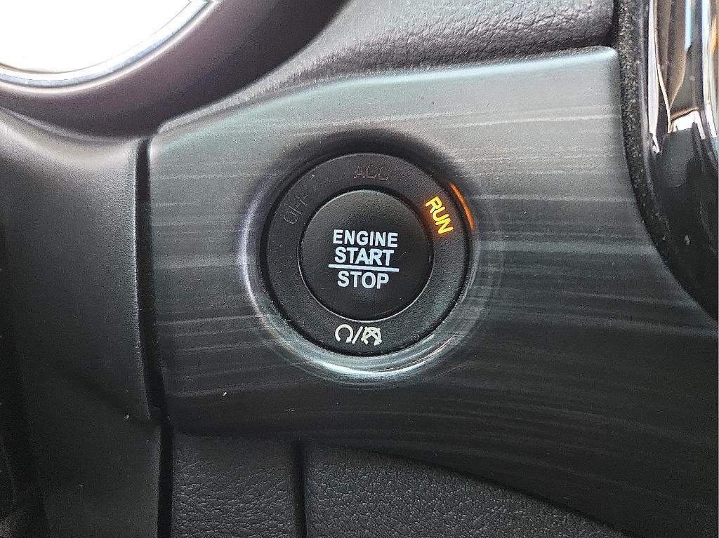 used 2021 Jeep Grand Cherokee car, priced at $15,868