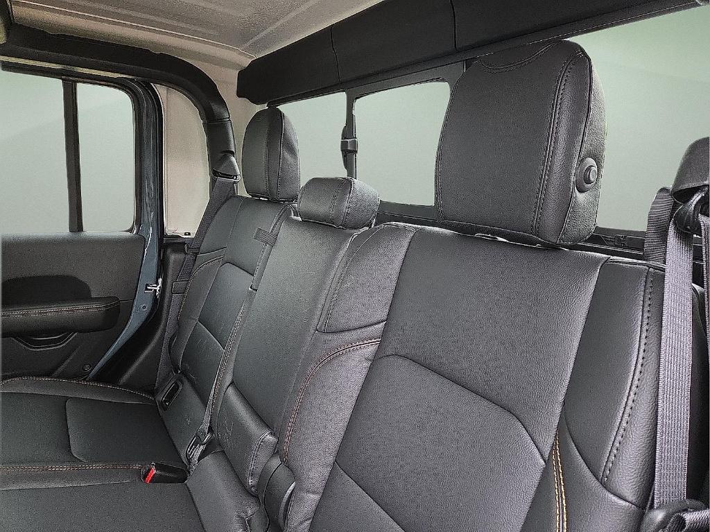 new 2026 Jeep Gladiator car, priced at $47,964
