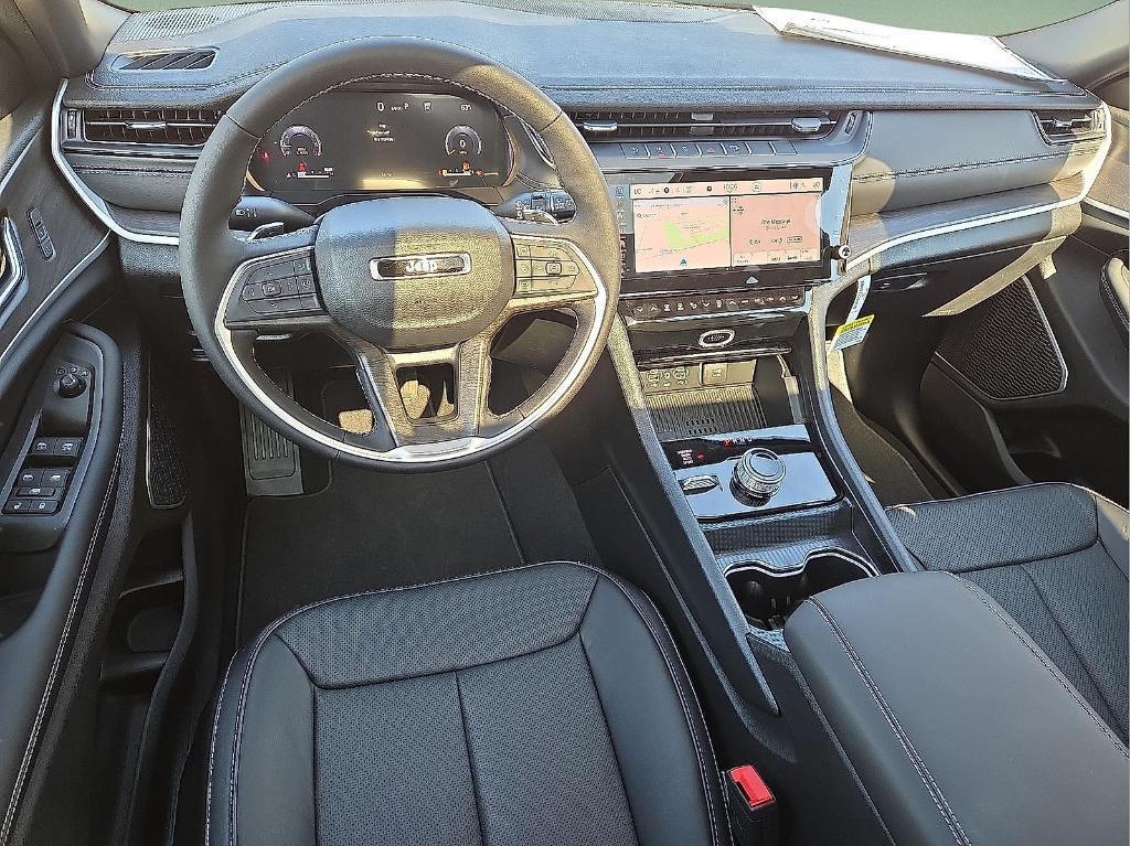 new 2026 Jeep Grand Cherokee car, priced at $47,882