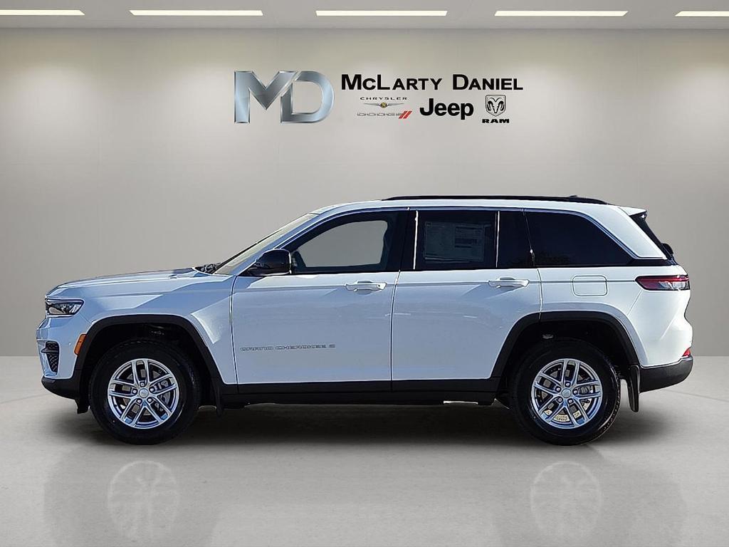 new 2026 Jeep Grand Cherokee car, priced at $40,282