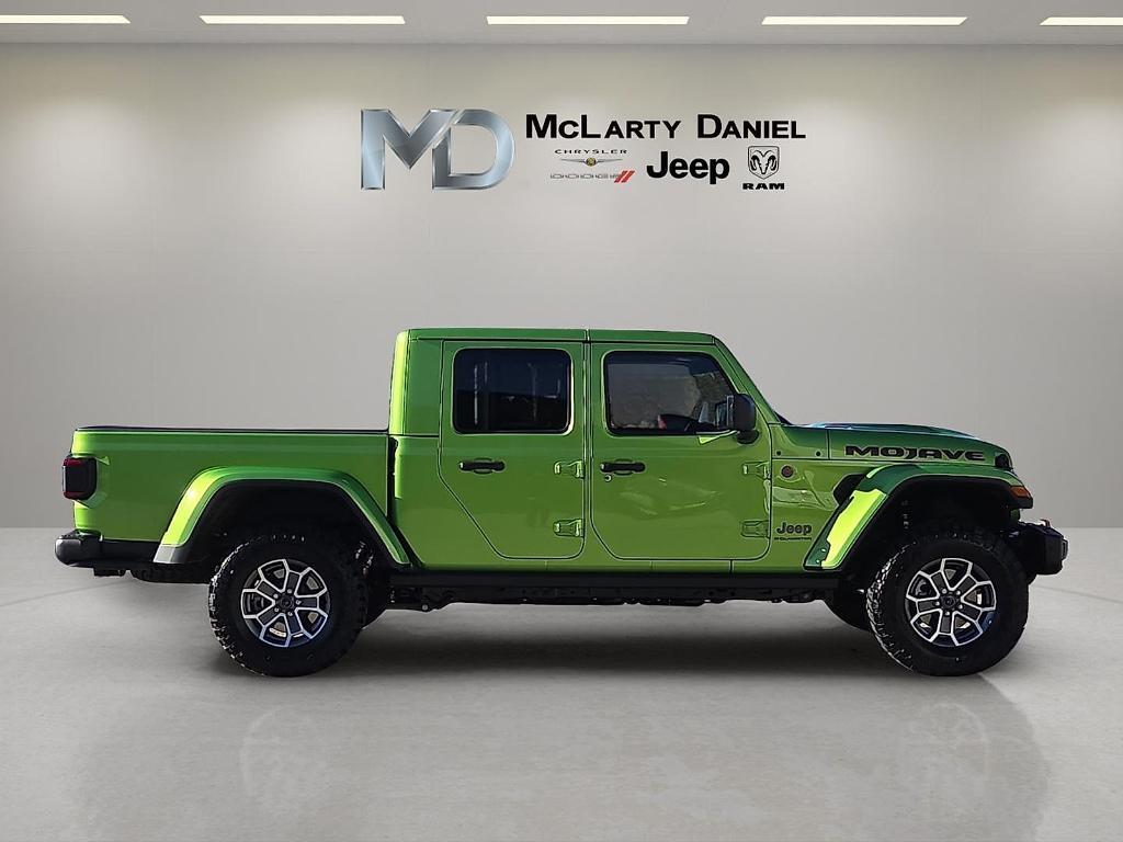 new 2026 Jeep Gladiator car, priced at $61,442