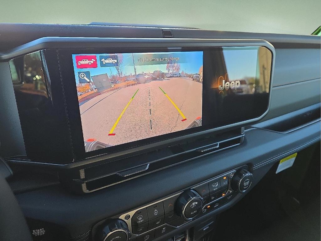 new 2026 Jeep Gladiator car, priced at $61,442