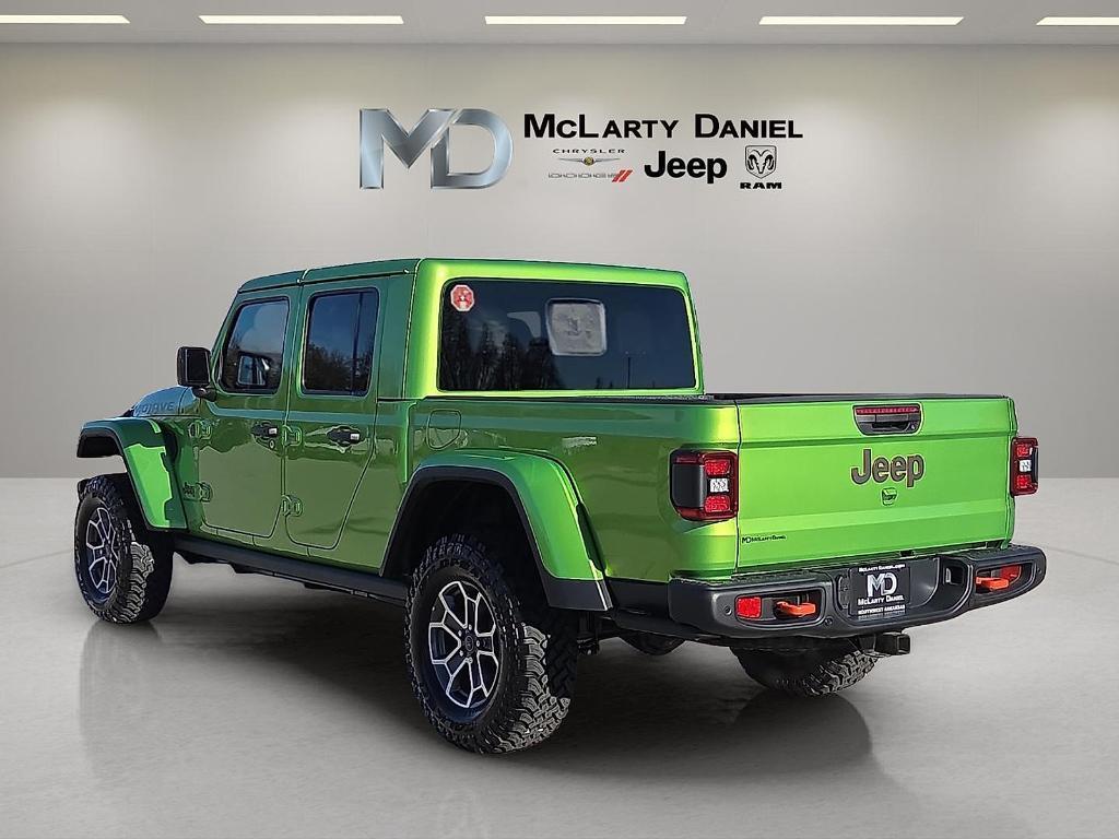 new 2026 Jeep Gladiator car, priced at $61,442