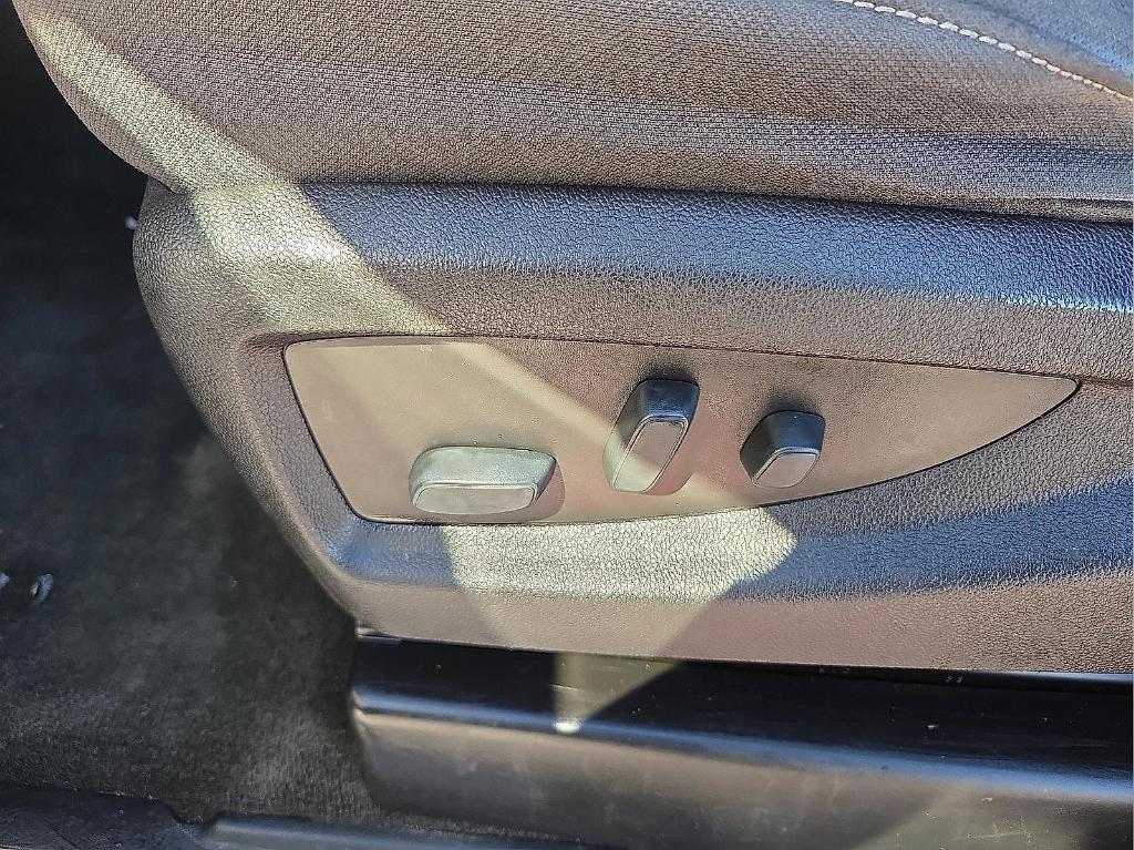 used 2018 Chevrolet Silverado 2500 car, priced at $27,368