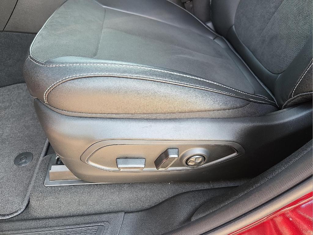 new 2025 Jeep Grand Cherokee car, priced at $40,233