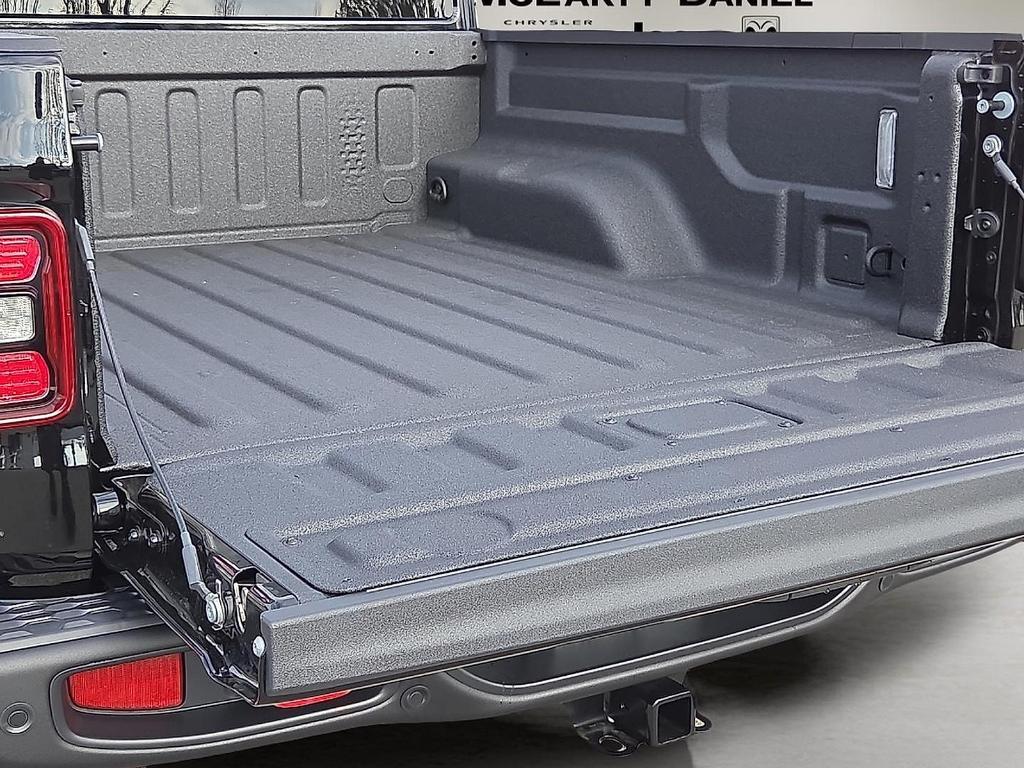 new 2026 Jeep Gladiator car, priced at $60,748