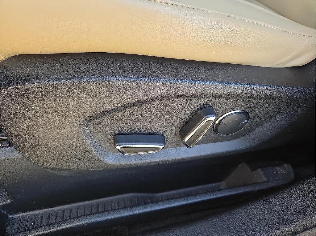 used 2018 Ford Edge car, priced at $9,868