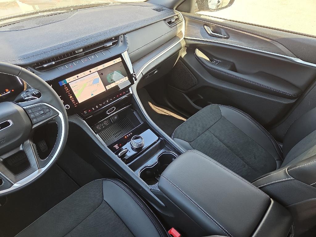 new 2026 Jeep Grand Cherokee car, priced at $47,282