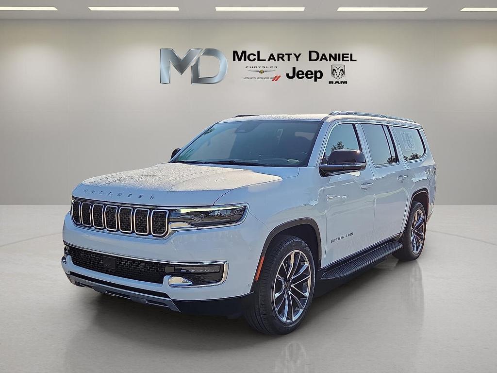 new 2025 Jeep Wagoneer L car, priced at $74,042