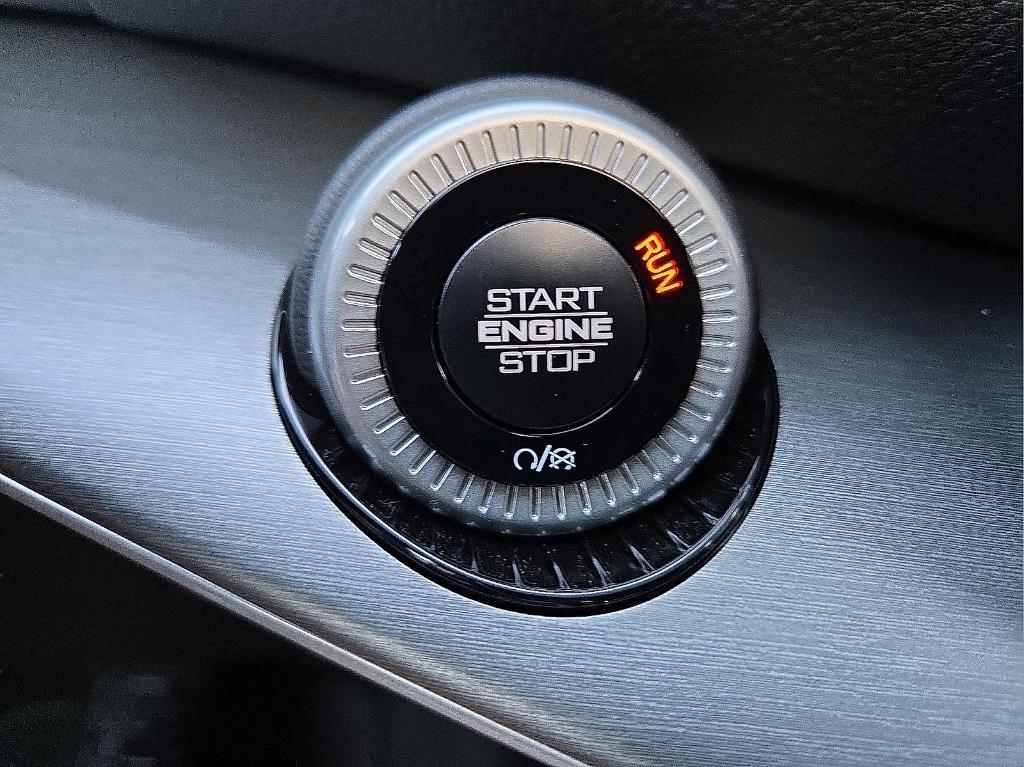 new 2025 Jeep Wagoneer L car, priced at $74,042