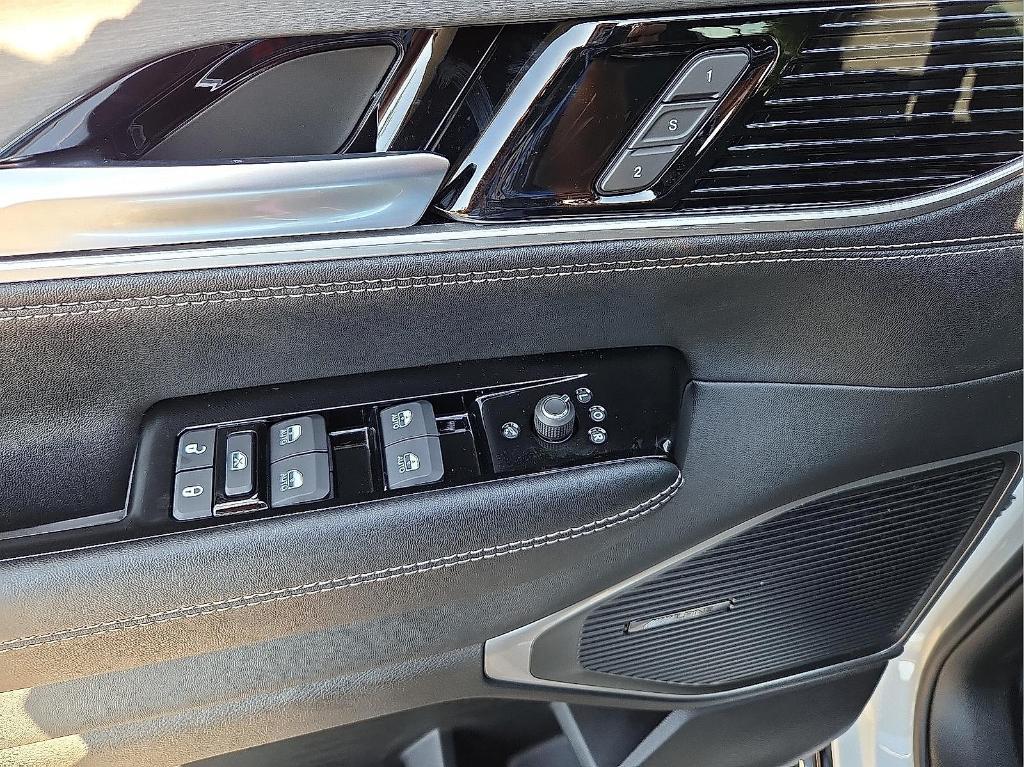 new 2025 Jeep Wagoneer L car, priced at $74,042