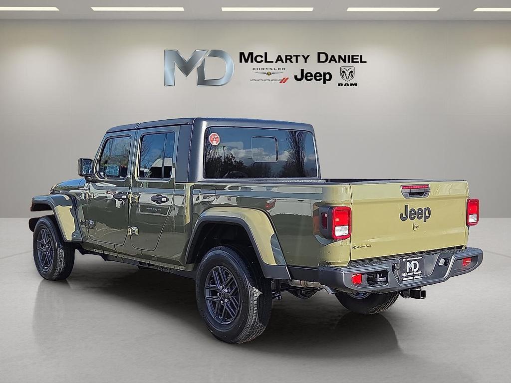new 2026 Jeep Gladiator car, priced at $47,442