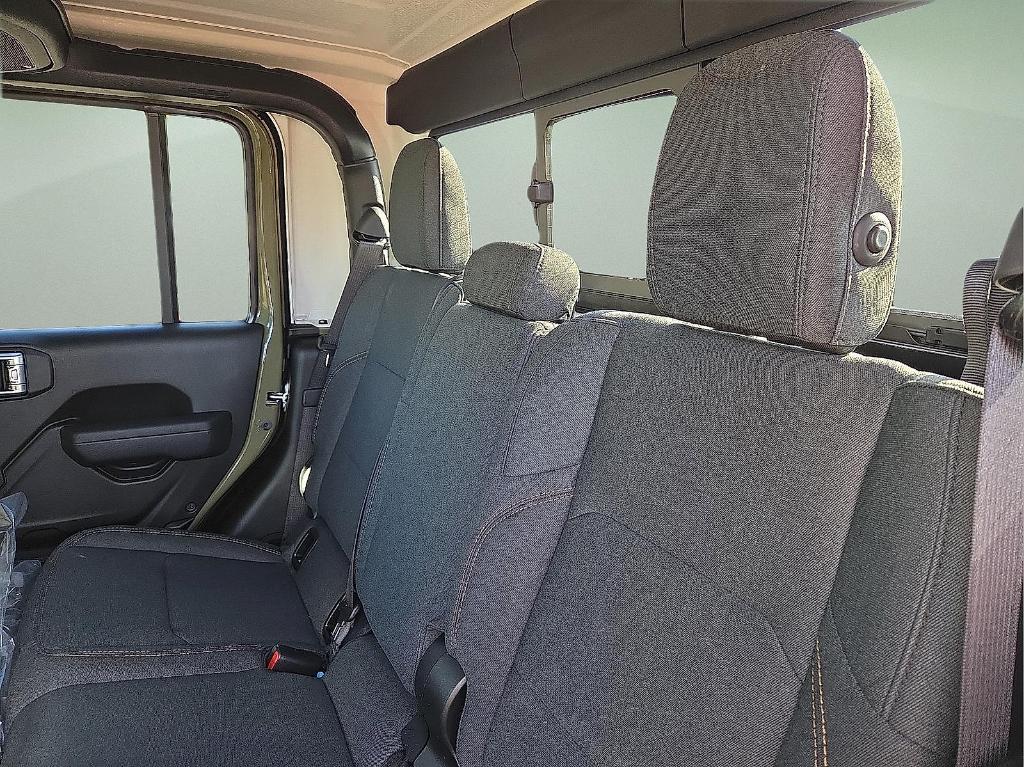 new 2026 Jeep Gladiator car, priced at $47,442