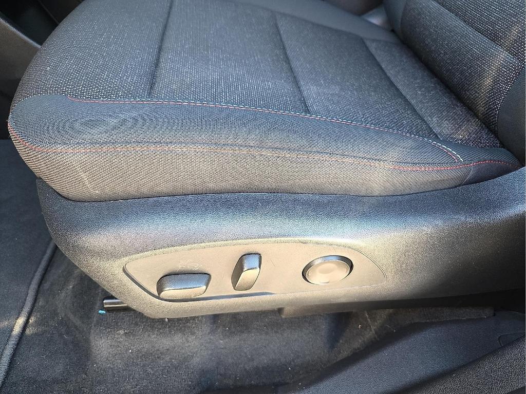 used 2024 Chevrolet Traverse car, priced at $44,274