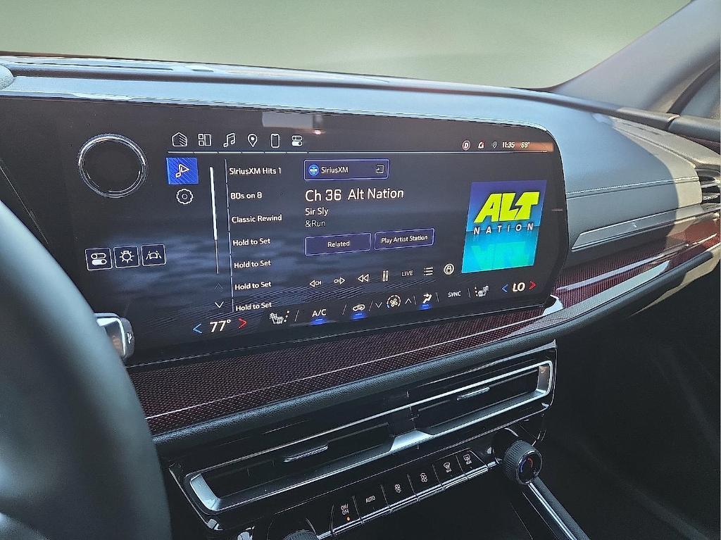 used 2024 Chevrolet Traverse car, priced at $44,274