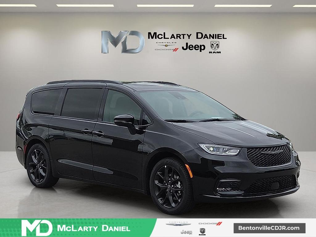 new 2026 Chrysler Pacifica car, priced at $48,859