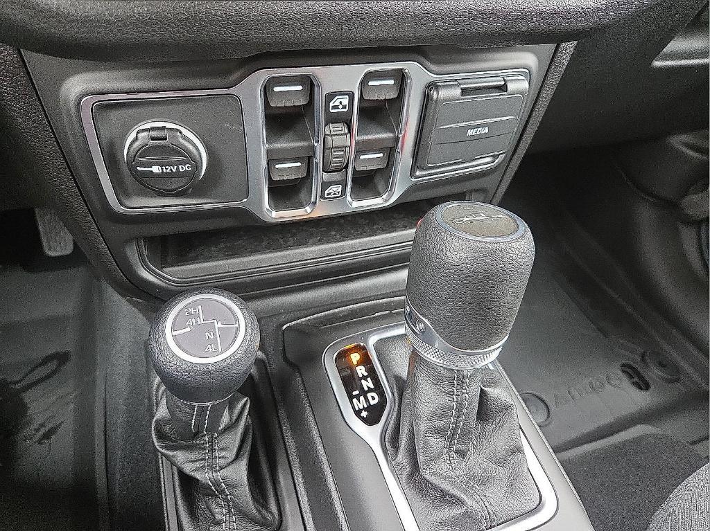 new 2026 Jeep Gladiator car, priced at $44,992