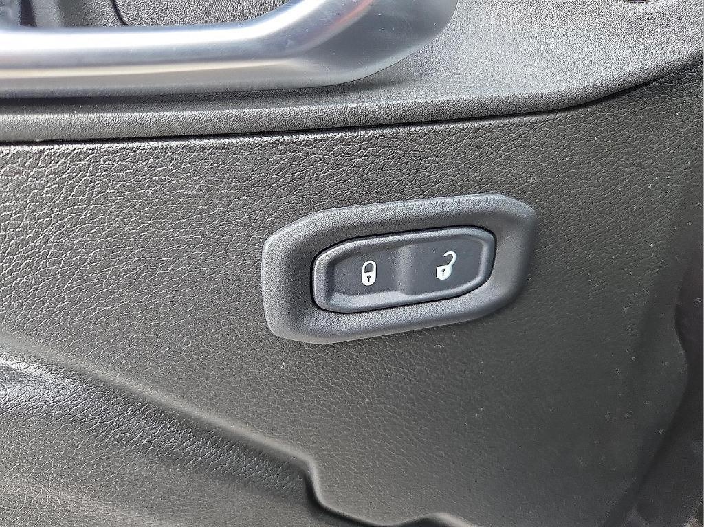 new 2026 Jeep Wrangler car, priced at $47,951