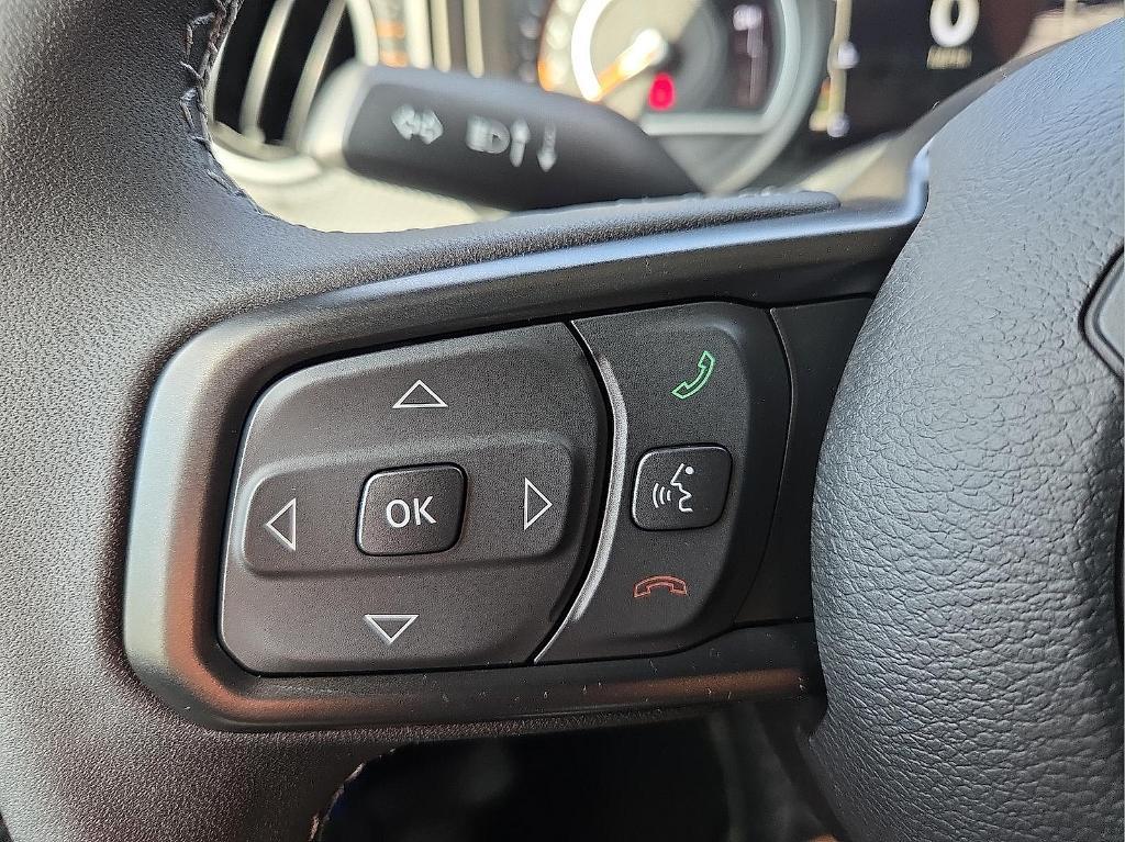 new 2025 Jeep Gladiator car, priced at $48,023