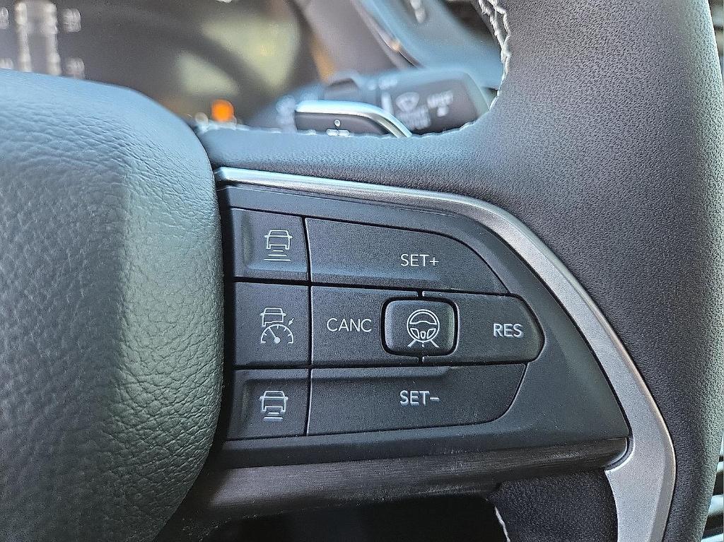 new 2026 Jeep Grand Cherokee car, priced at $44,786