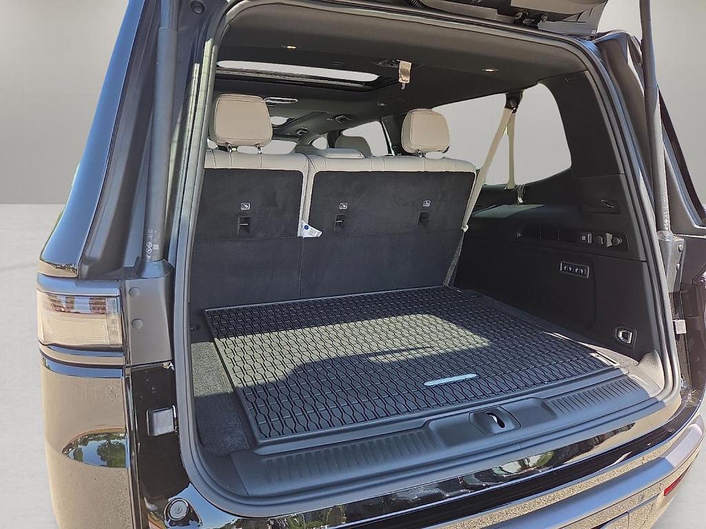 new 2026 Jeep Grand Wagoneer L car, priced at $82,717