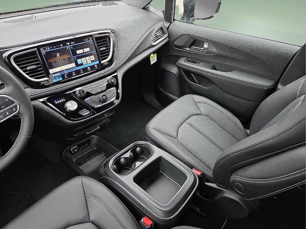 new 2026 Chrysler Pacifica car, priced at $38,329