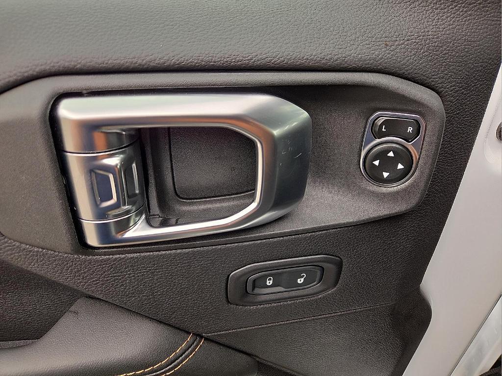 new 2025 Jeep Wrangler car, priced at $95,387