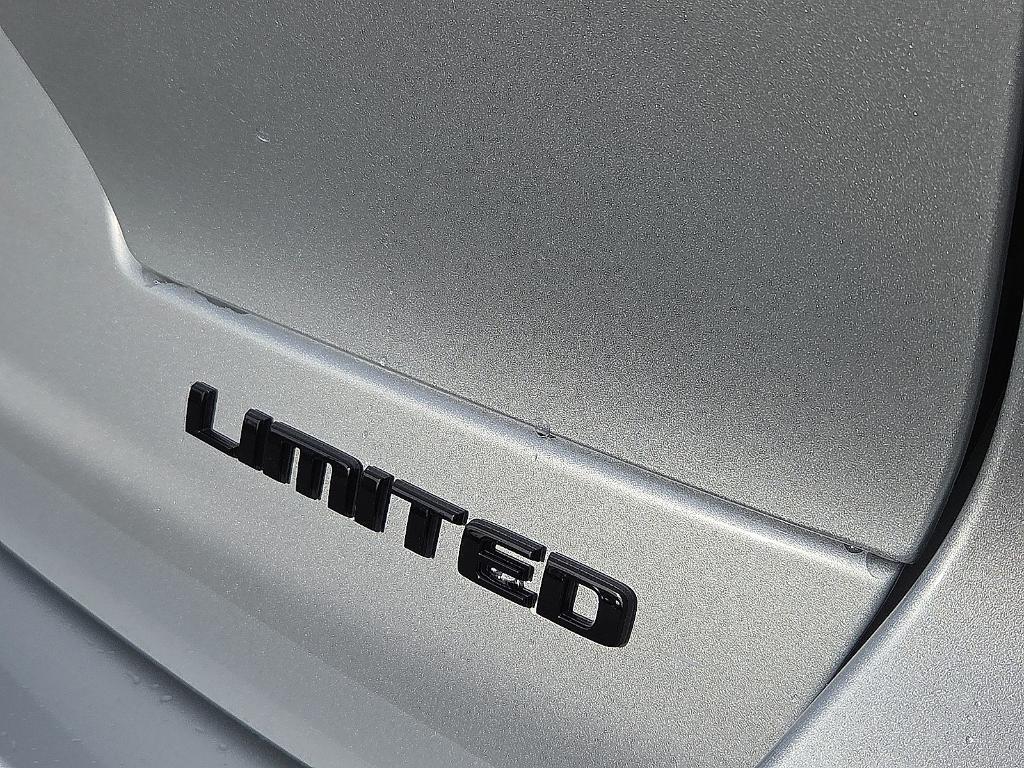 new 2025 Jeep Grand Cherokee L car, priced at $49,237