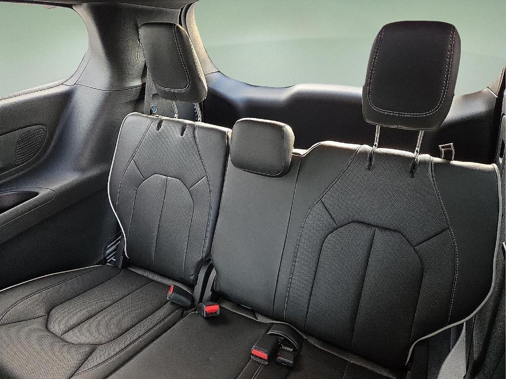 new 2026 Chrysler Pacifica car, priced at $47,624