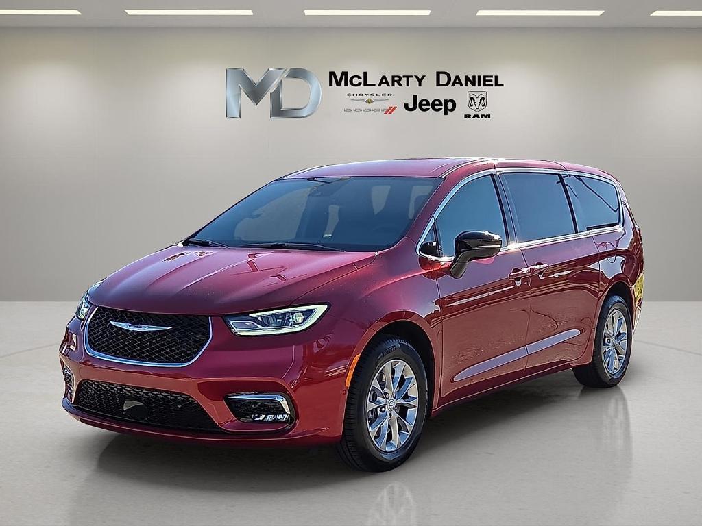 new 2026 Chrysler Pacifica car, priced at $40,918