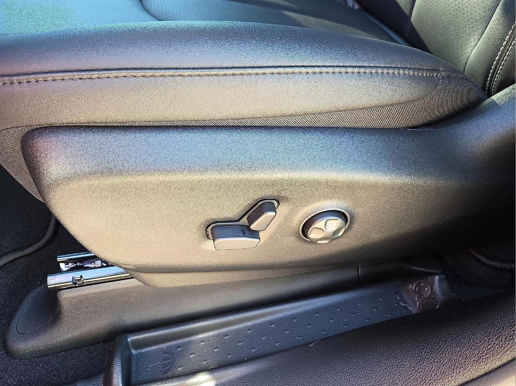 new 2026 Chrysler Pacifica car, priced at $40,918